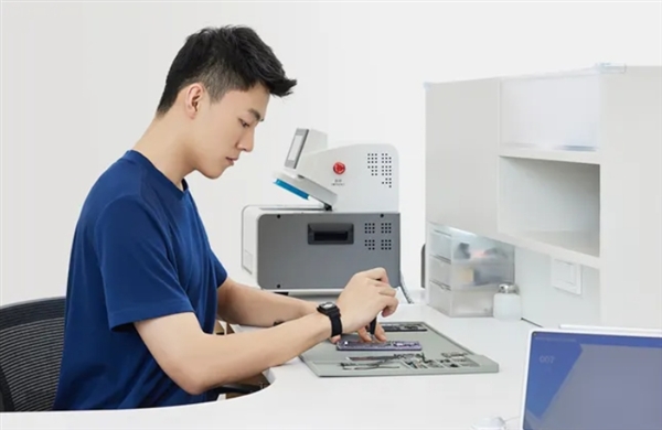 天顺平台注册：华为7月服务日来了：手机免费贴膜、维修免人工费